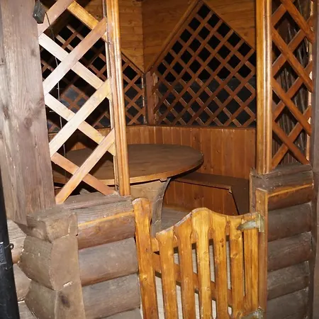 будиночок в карпатах